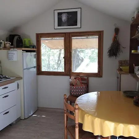 Sous Les Chenes Apartment Montagnac (Alpes-de-Haute-Provence)